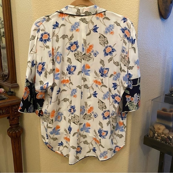 JOIE Women Desmonda Floral 100% Silk 3/4 Sleeve Pajama Style Button Top-Medium - Picture 5 of 9